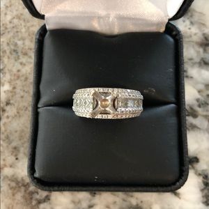 Diamond engagement ring